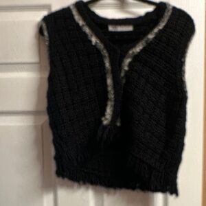 Zara knitted vest size medium cropped
